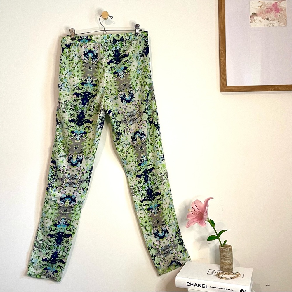 Floral Print Drawstring Pants - Picture 5 of 5